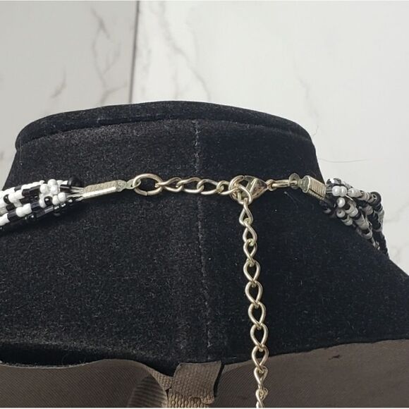 MULTI-STRAND Seed Bead Black & White Necklace - Picture 3 of 4